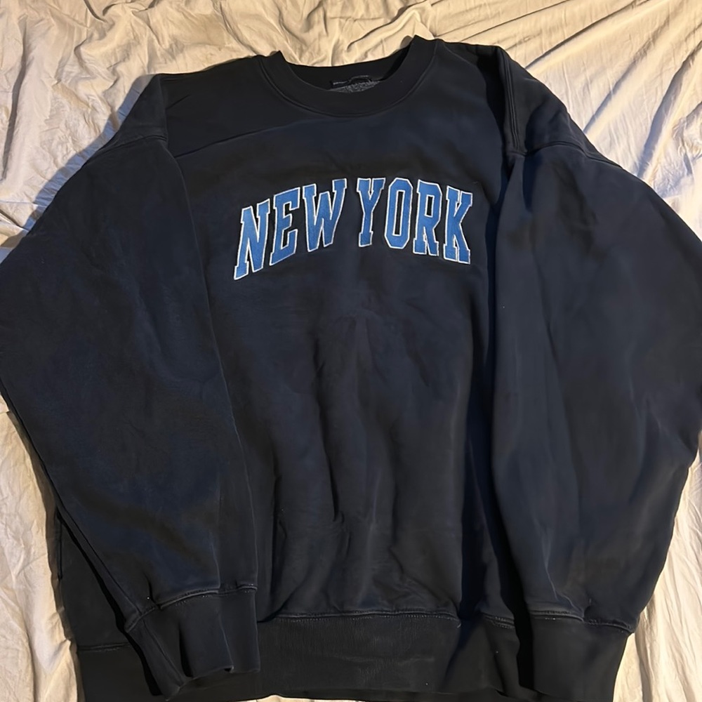 Brandy Melville “New York” crew neck